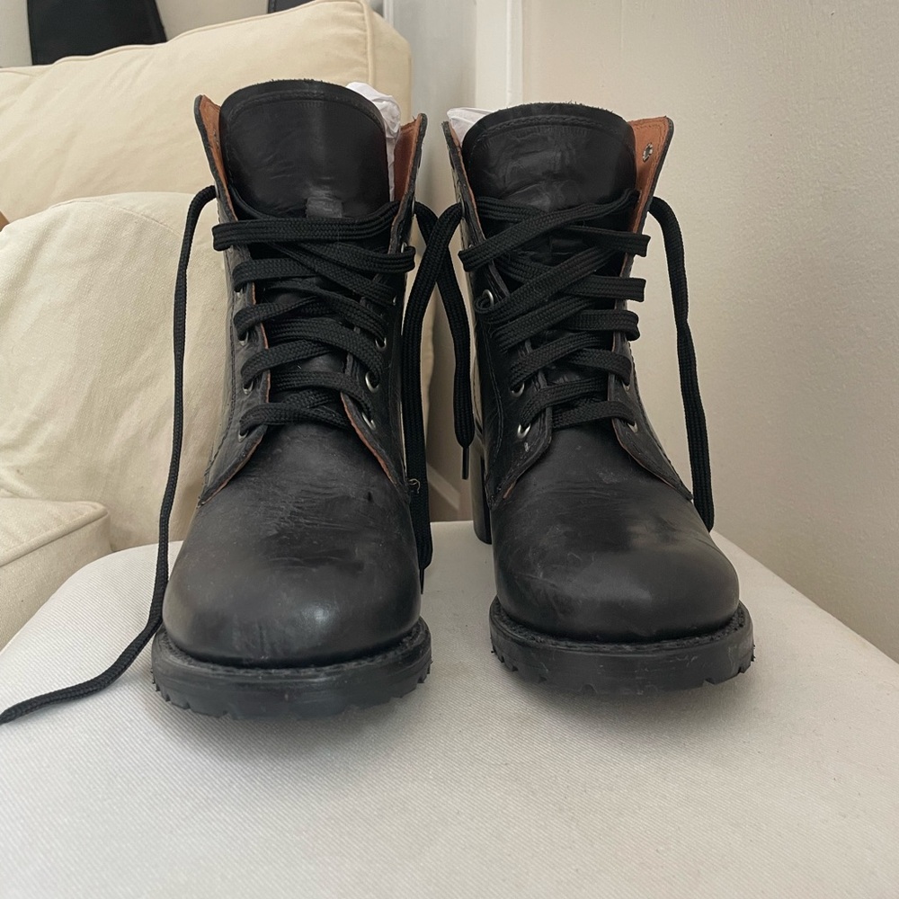 Frye Sabrina Black Leather Women's Heeled Lace-Up Boots